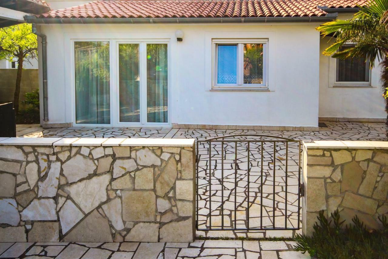 Cukon Holiday Home Medulin Bagian luar foto